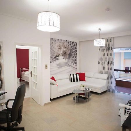 Cozy Apartment With Sea View Next To Marina Zeas Piraeus Exterior photo