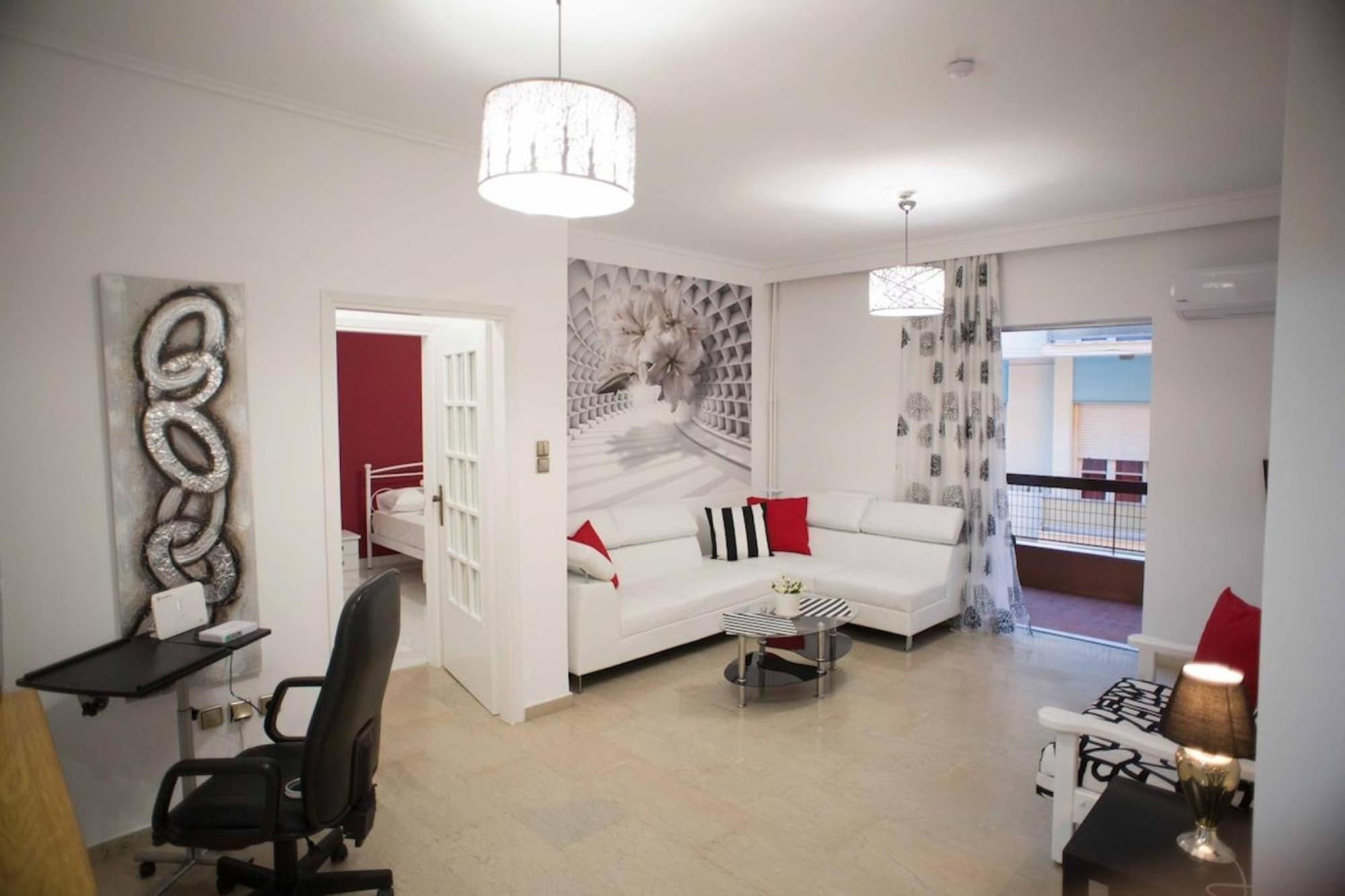 Cozy Apartment With Sea View Next To Marina Zeas Piraeus Exterior photo